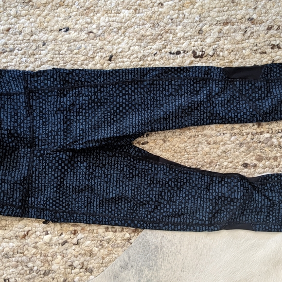 Lululemon crop leggings - Picture 3 of 7